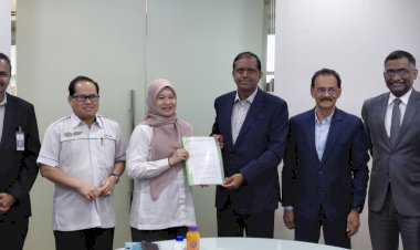 ம.இ.கா.  SPM  மேட்ட்ரிகுலேஷன்  இட ஒதுக்கீடு   – கல்வி அமைச்சரை சந்தித்தனர்