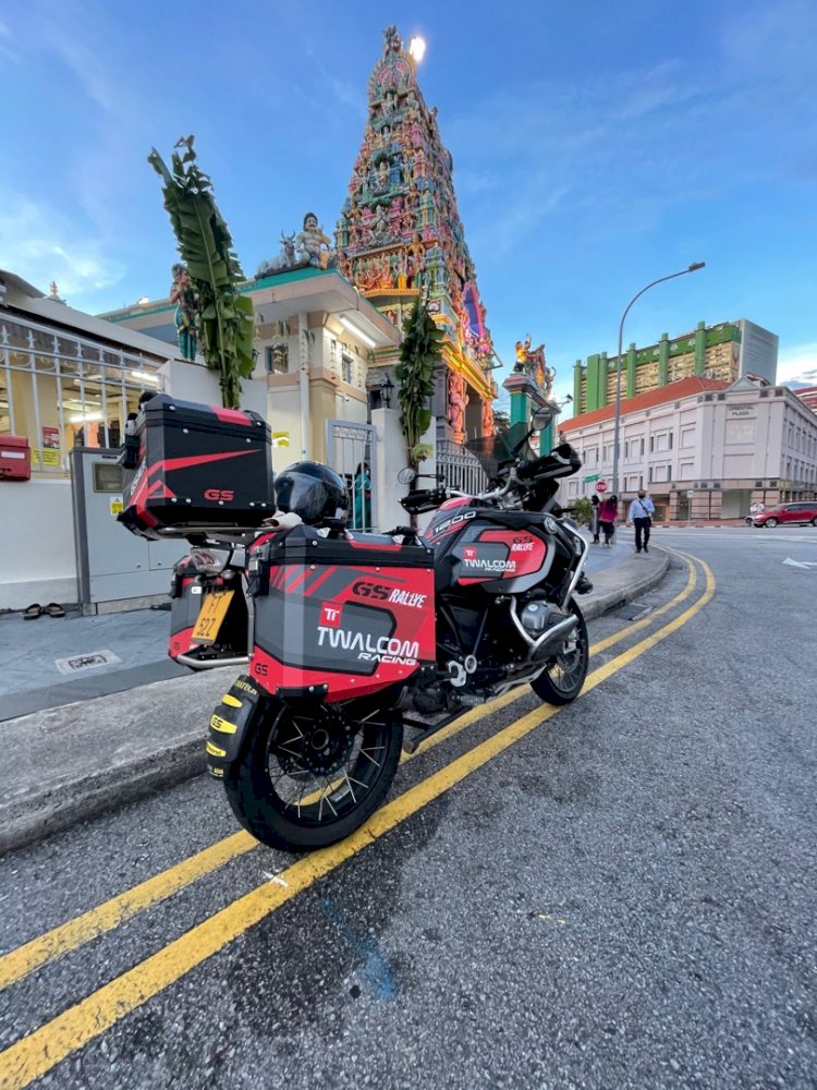 6,000-க்கும் மேற்பட்ட மக்களிடம் மலேசியாவை அறிமுகப்படுத்திய  கதிரவனுக்கு டத்தோ பட்டம் கிடைக்குமா?”